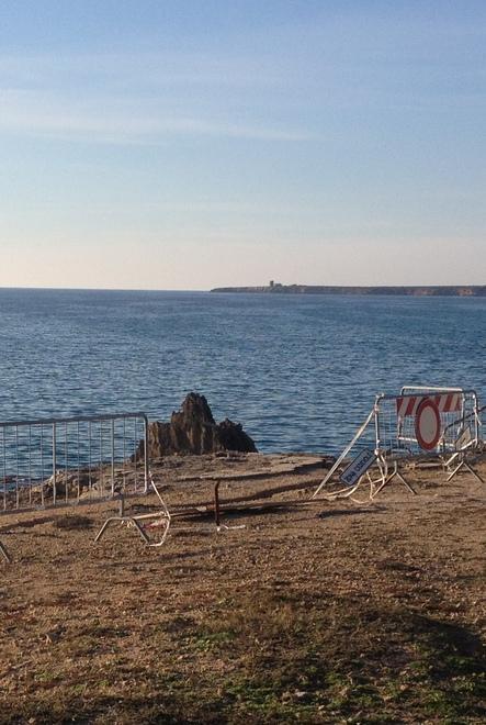 Costa a rischio: transenne in vista del piano anti erosione 