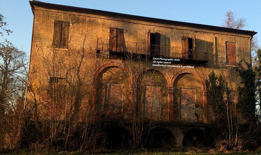 Abbandono è arte: le foto della Linck