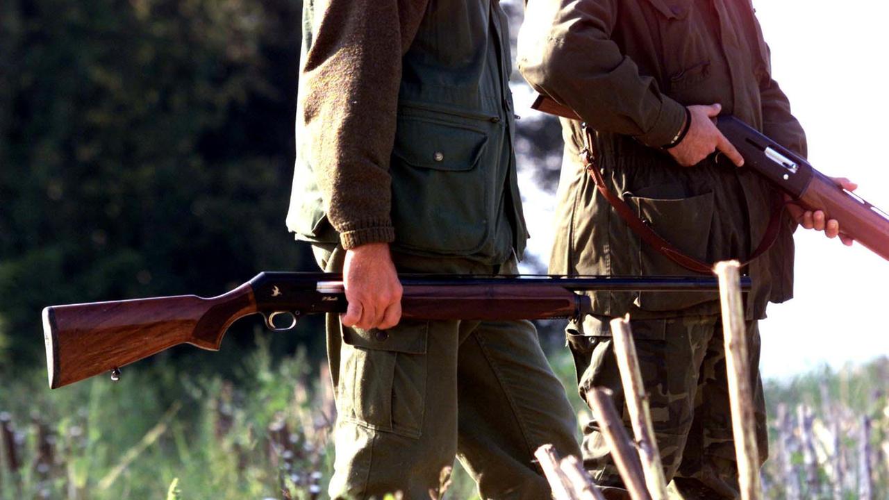 Cacciatore stroncato da un infarto mentre è nel suo capanno