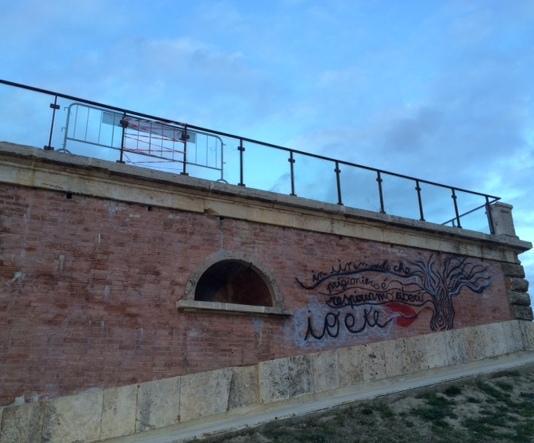 Telecamere vedono 15 adolescenti alticci, intervengono i vigili 
