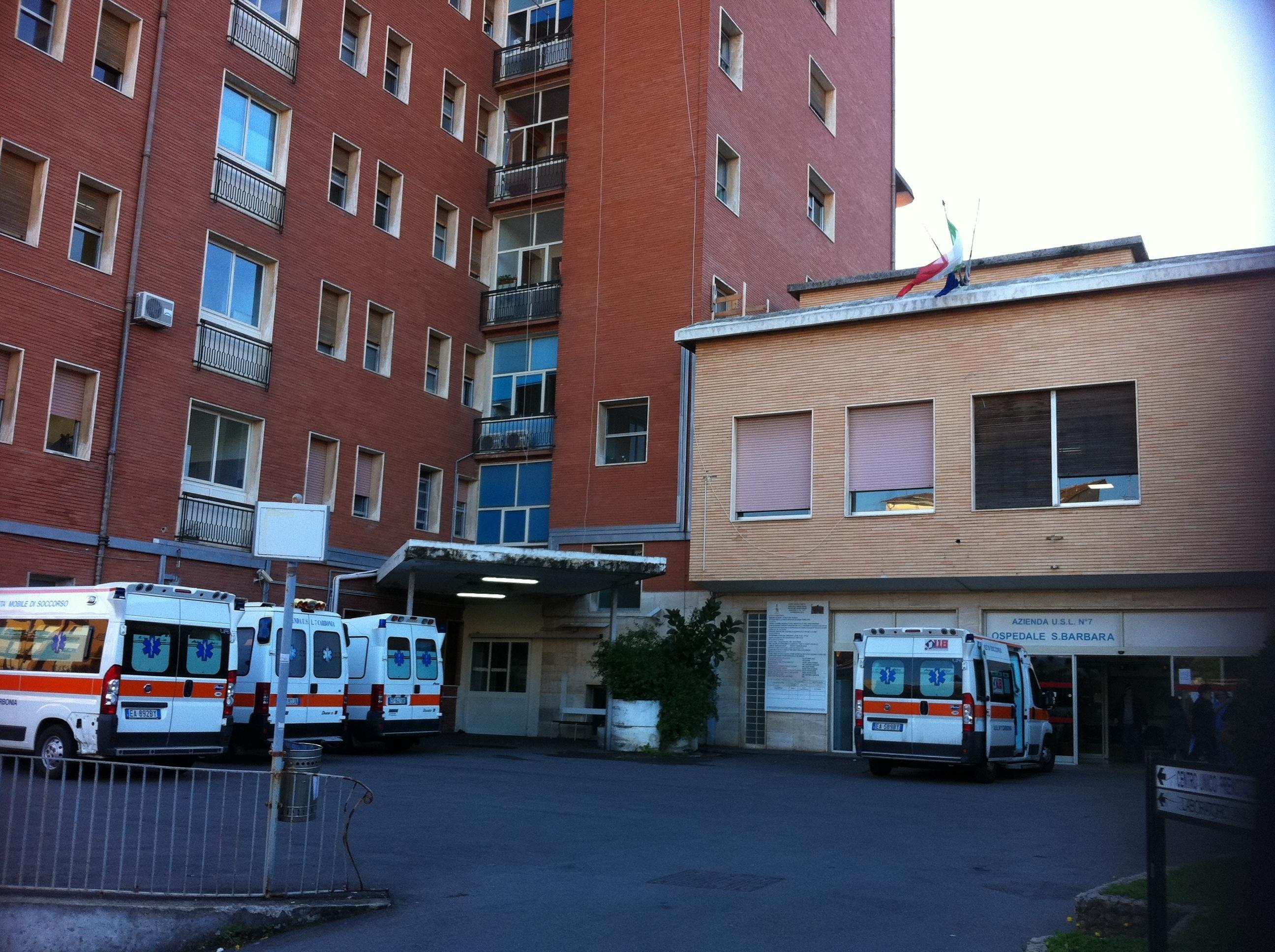 Iglesias, blocco stradale dei lavoratori: in ospedale una manifestante colta da malore