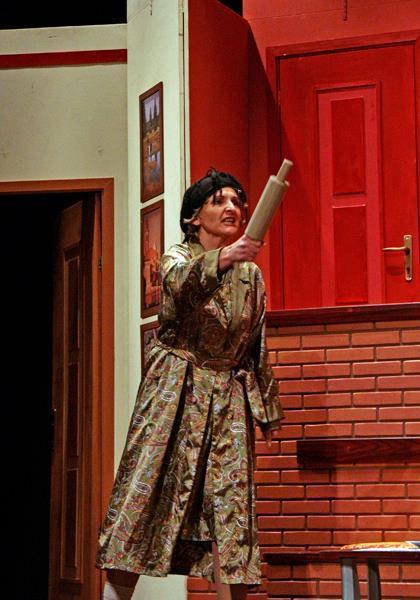 Adelina e Agostina fanno ridere e riflettere al teatro De André