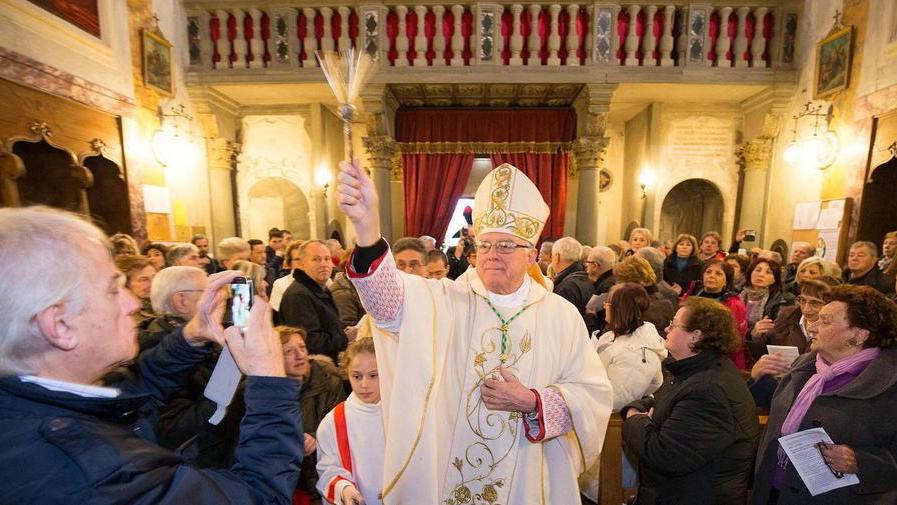 La Porta Santa aperta dal vescovo alla Fontenova