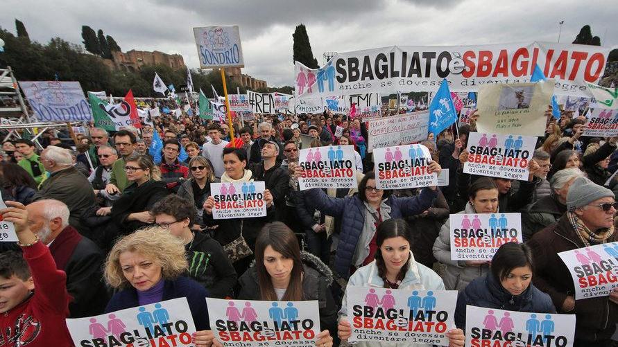 Iscritto del Pd al Family Day, è polemica