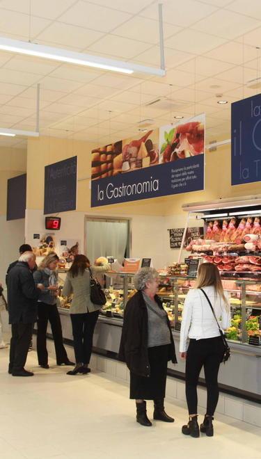L'interno del supermercato Conad (foto d'archivio)