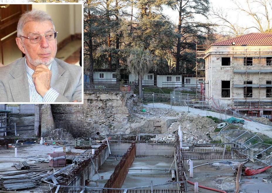 Le Terme Leopoldine e nel riquadro Carlo Brogioni