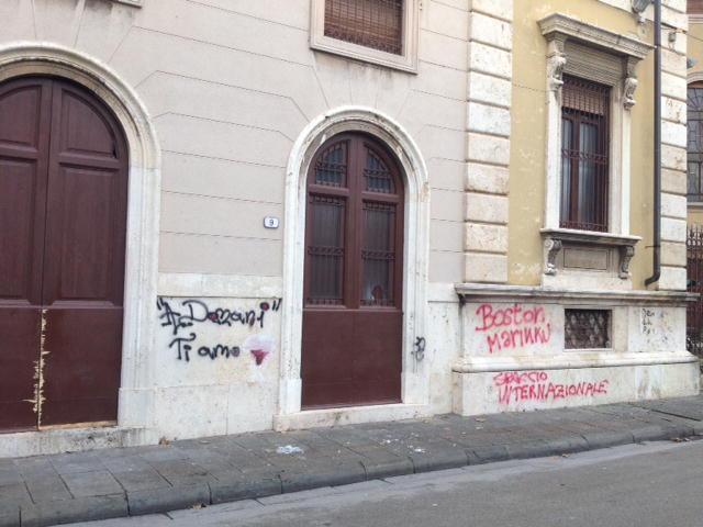 Vandali in azione nell’ex tribunale 