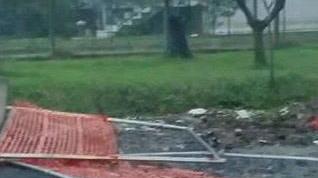 Strade con buche, cantieri a metà. Facciamo un comitato