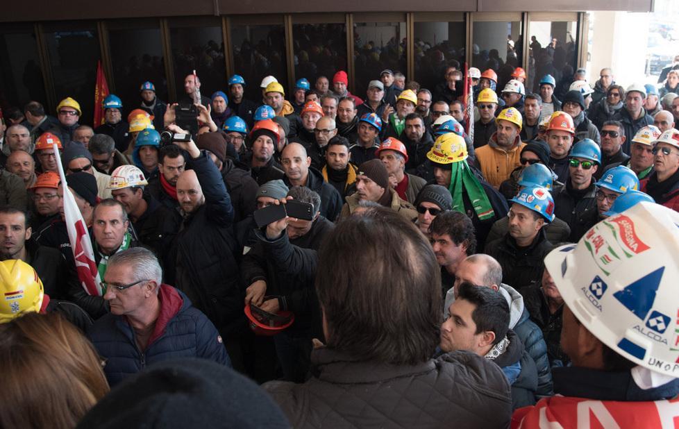Vertenza Alcoa, il consiglio regionale si appella al Governo