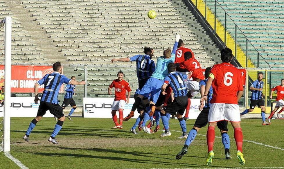 I pericoli arrivano dalle fasce laterali 