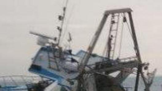 Scontro tra pescherecci in mare aperto