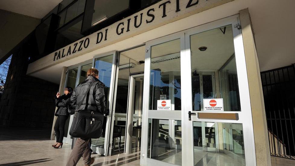 Denunce incrociate, doppia assoluzione