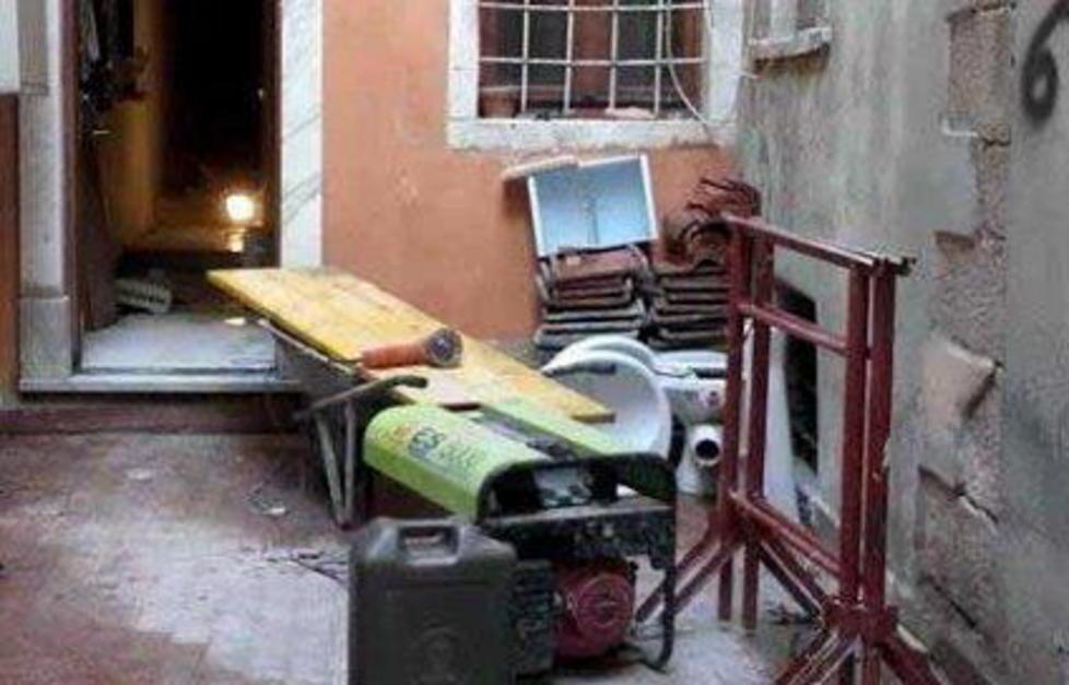 Cantiere rumoroso, arrivano i carabinieri 