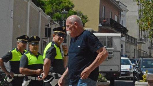 Doddore Meloni sfida il Comune: «Gli atti in sardo»