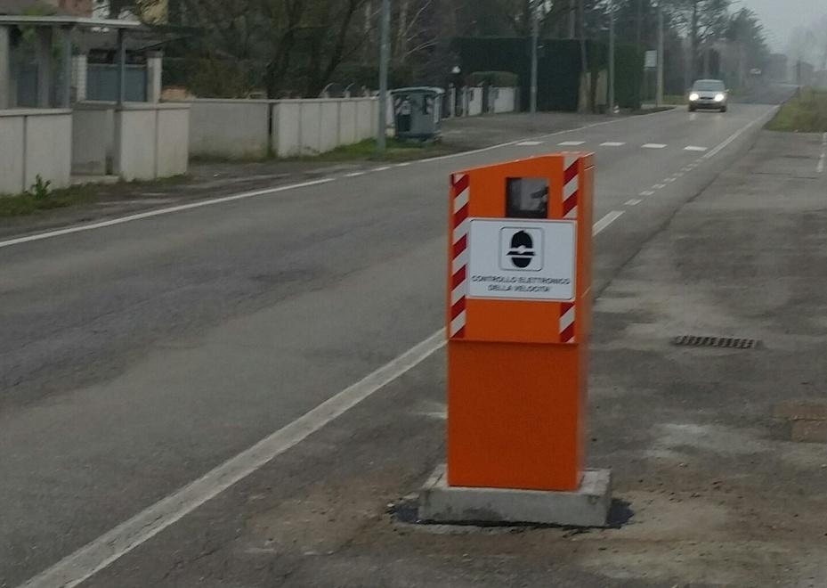 Automobilisti attenti Sulla via Finalese spunta un velobox 