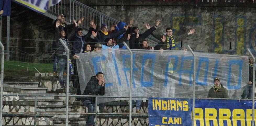 Manifestazione dei tifosi a sostegno della Carrarese 