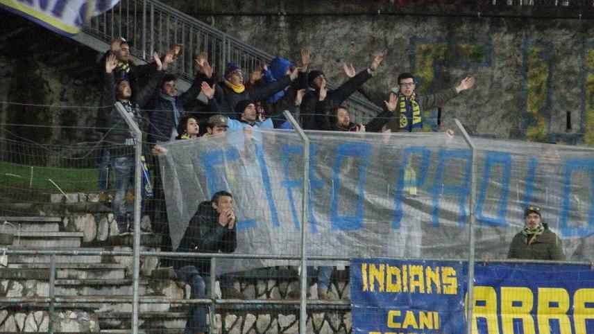 Manifestazione dei tifosi a sostegno della Carrarese