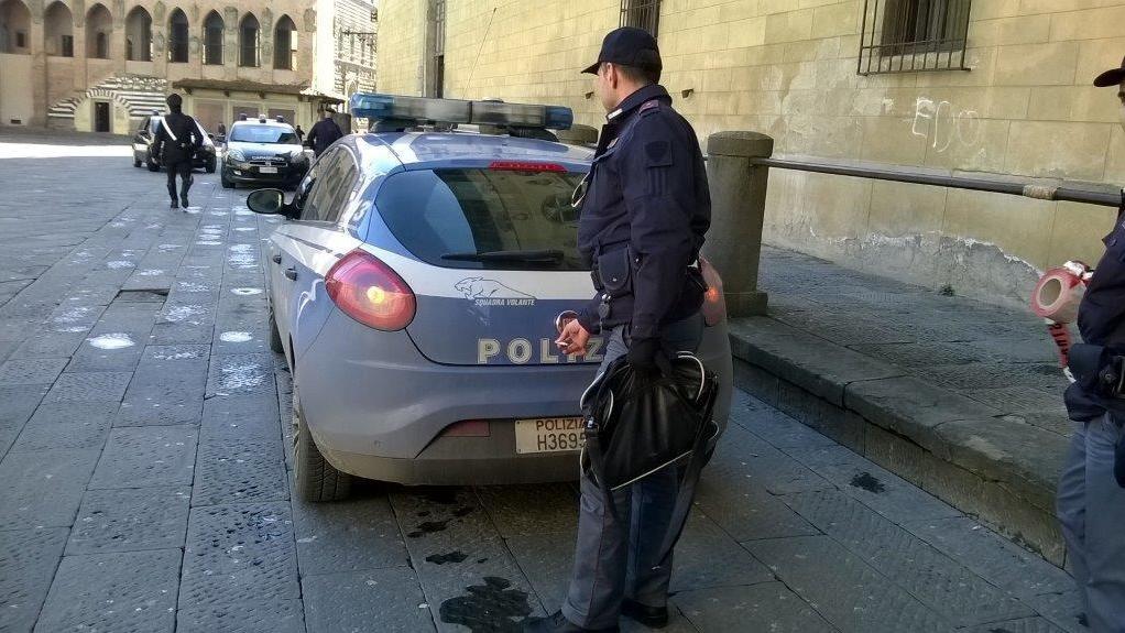 La borsa recuperata nel bar dalla Polizia