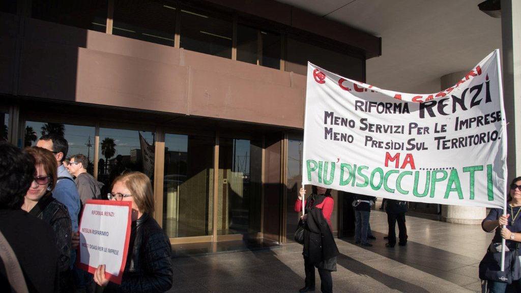 La manifestazione dei dipendenti delle Camere di commercio a Cagliari