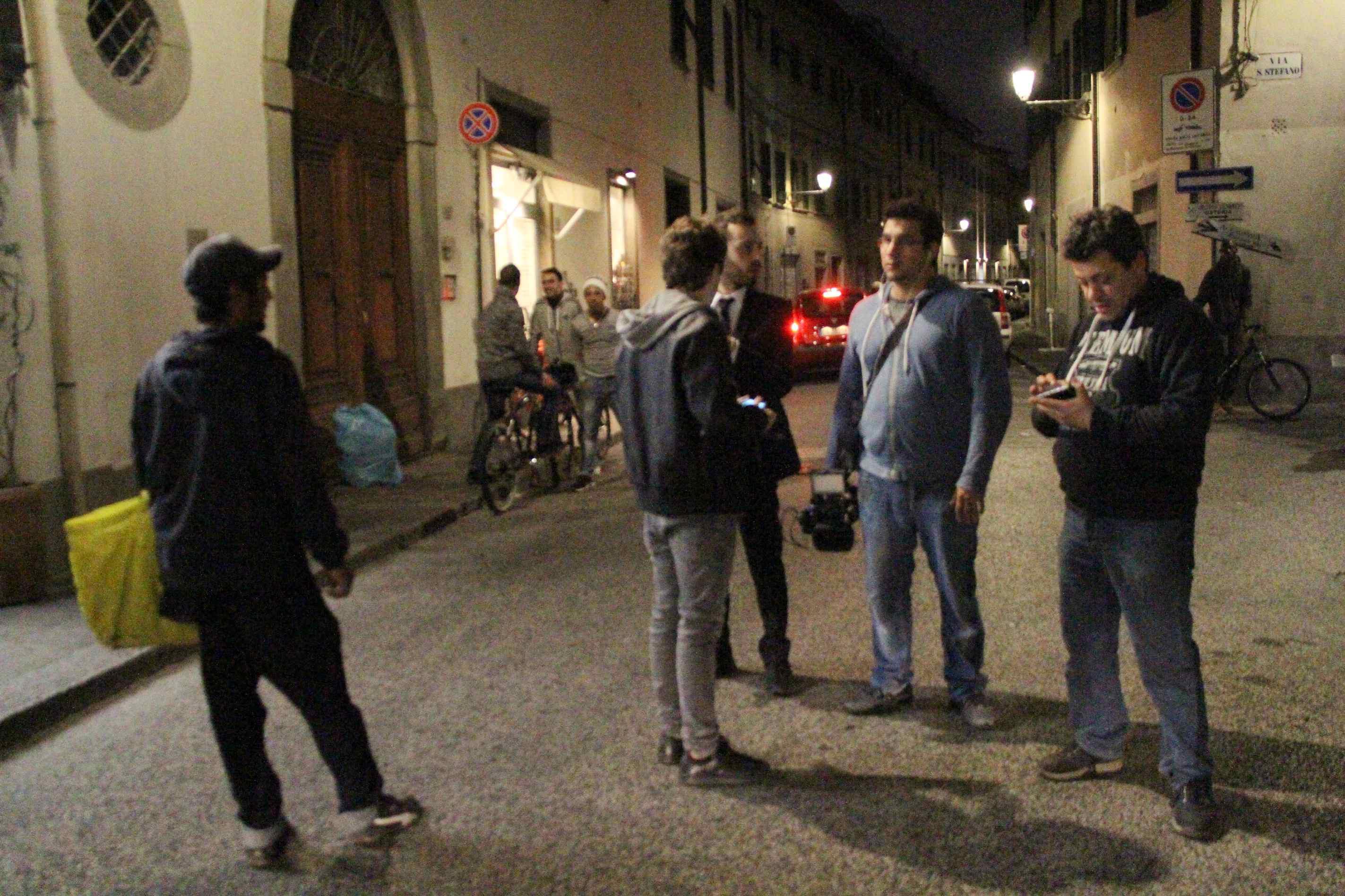 L'inviato delle "Iene" durante il servizio sullo spaccio realizzato il 5 novembre