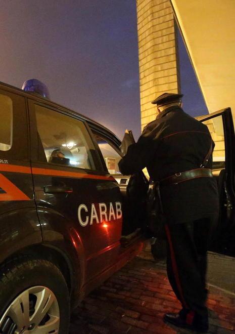 Preso in treno dopo la rapina alla farmacia 
