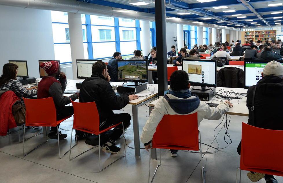 La biblioteca riparata fa il pieno di utenti 