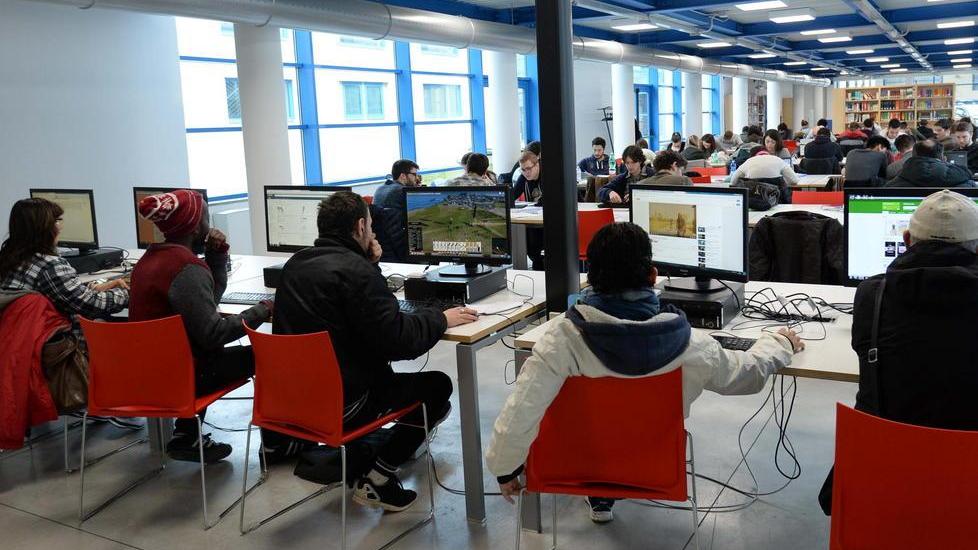 La biblioteca riparata fa il pieno di utenti