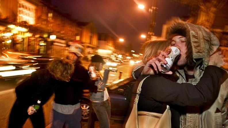 Abbuffate alcoliche I giovani grossetani primi in Toscana