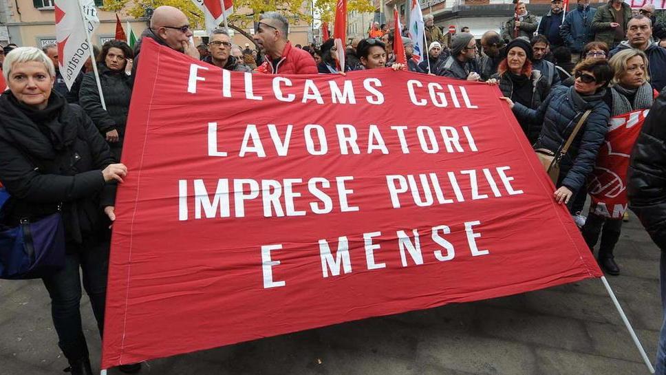 Per 400 addetti alle mense oggi è giorno di sciopero