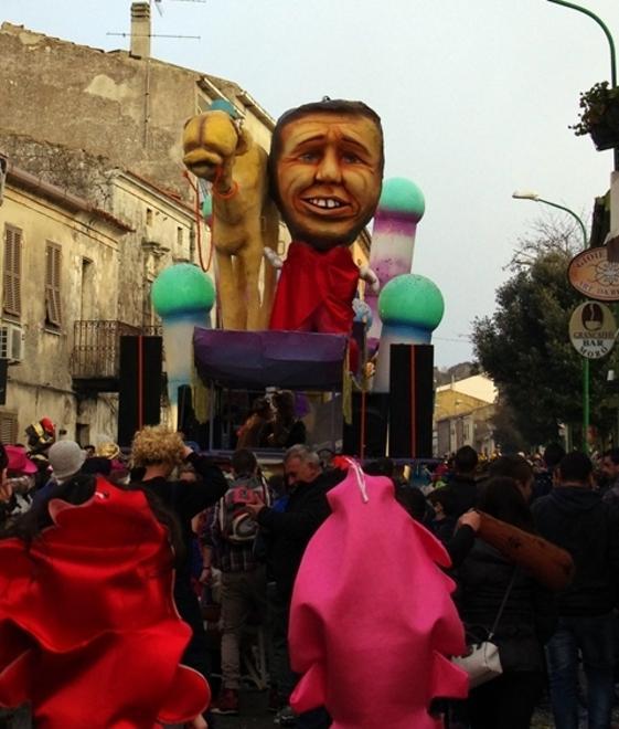 Oggi ballo dei bambini “Tutti in maschera”