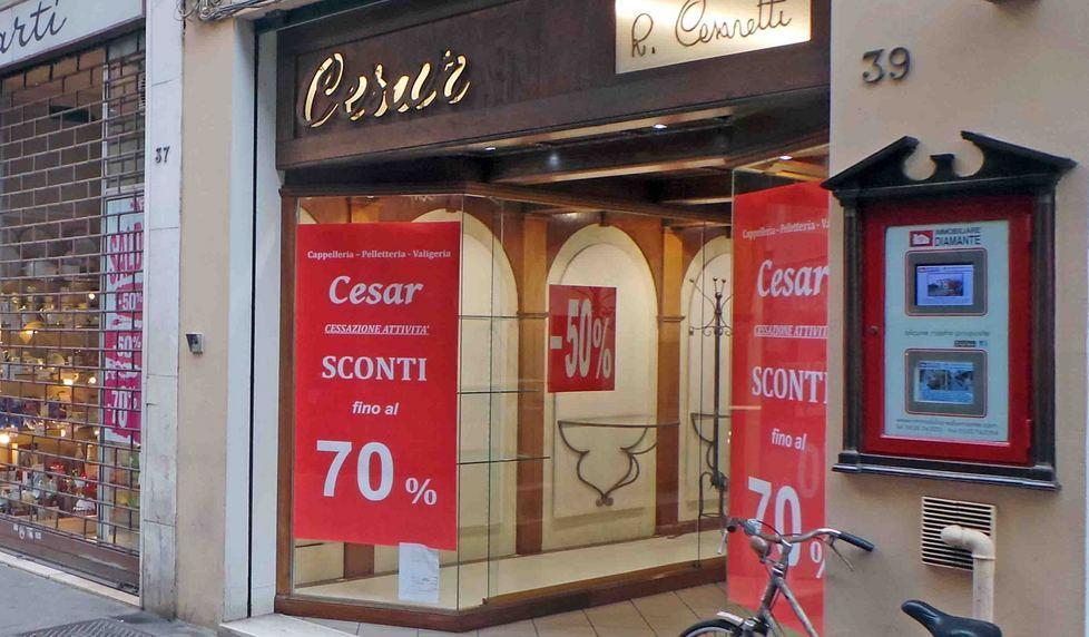 Chiude il negozio “Cesar” 