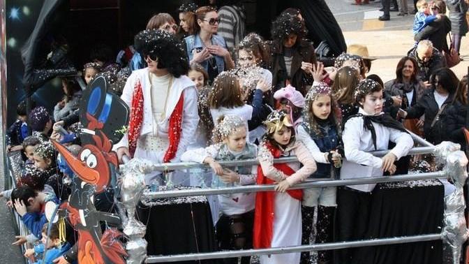 Mascherine ad un corteo di Carnevale
