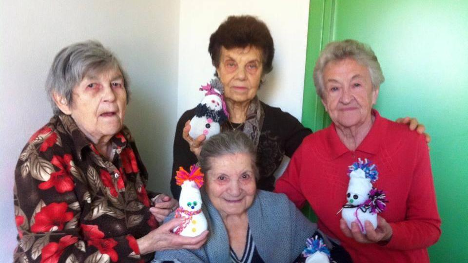 Un atelier per gli anziani che vivono alle Mimose