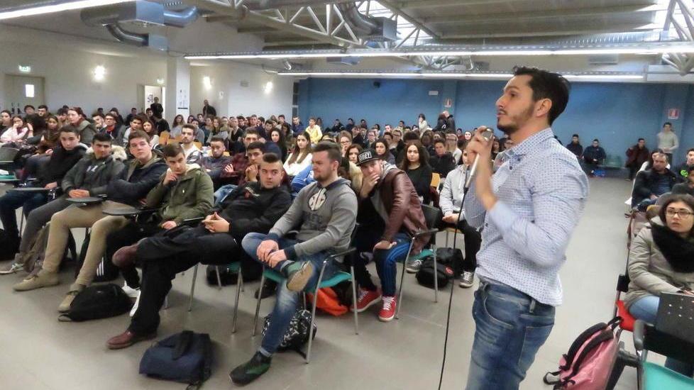 I professori agli studenti «Aiutate chi si droga»