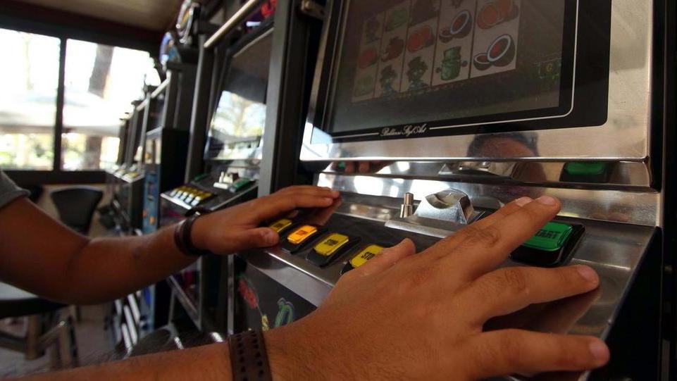 A chi toglie le slot dai bar il Comune fa sconti sulla Tari