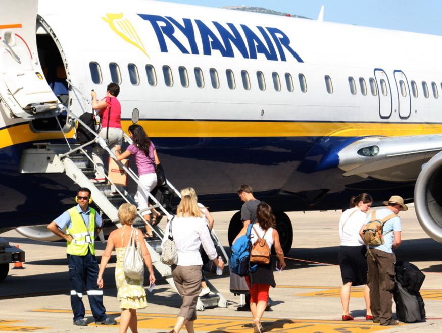 Ryanair rilancia: «Tagli alle tasse e restiamo» 