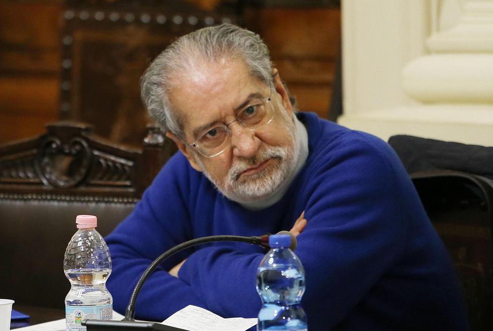 Presidio di Forza Italia contro la fusione