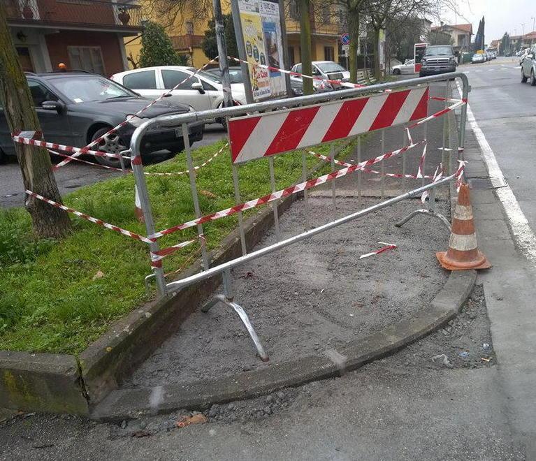 Marciapiedi senza barriere già iniziati i lavori in centro 