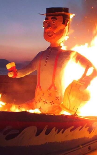 Festa di carnevale al Rivellino con dj e gara di maschere 