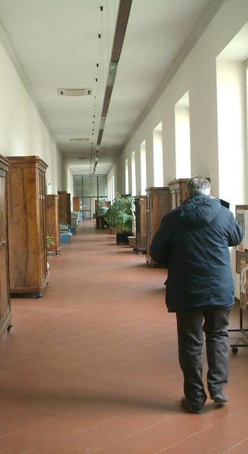 Non paga il conto e porta via la chiave della stanza d’hotel 