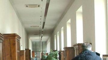 Non paga il conto e porta via la chiave della stanza d’hotel