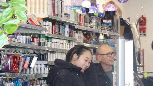 Sorpresi a rubare feriscono una donna: arrestati nella fuga