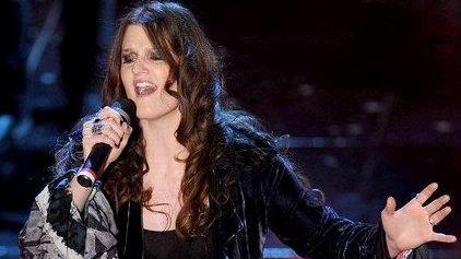 Irene Fornaciari: «Canto i migranti»