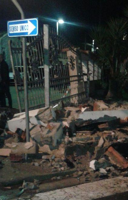 Con l’auto contro un muro muore ragazzo di 23 anni 