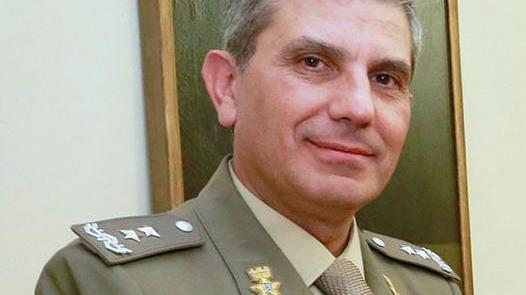 Alzabandiera con i cadetti in piazza Roma