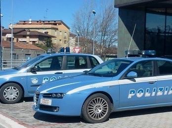 Va dalla figlia e i ladri gli svuotano la casa 