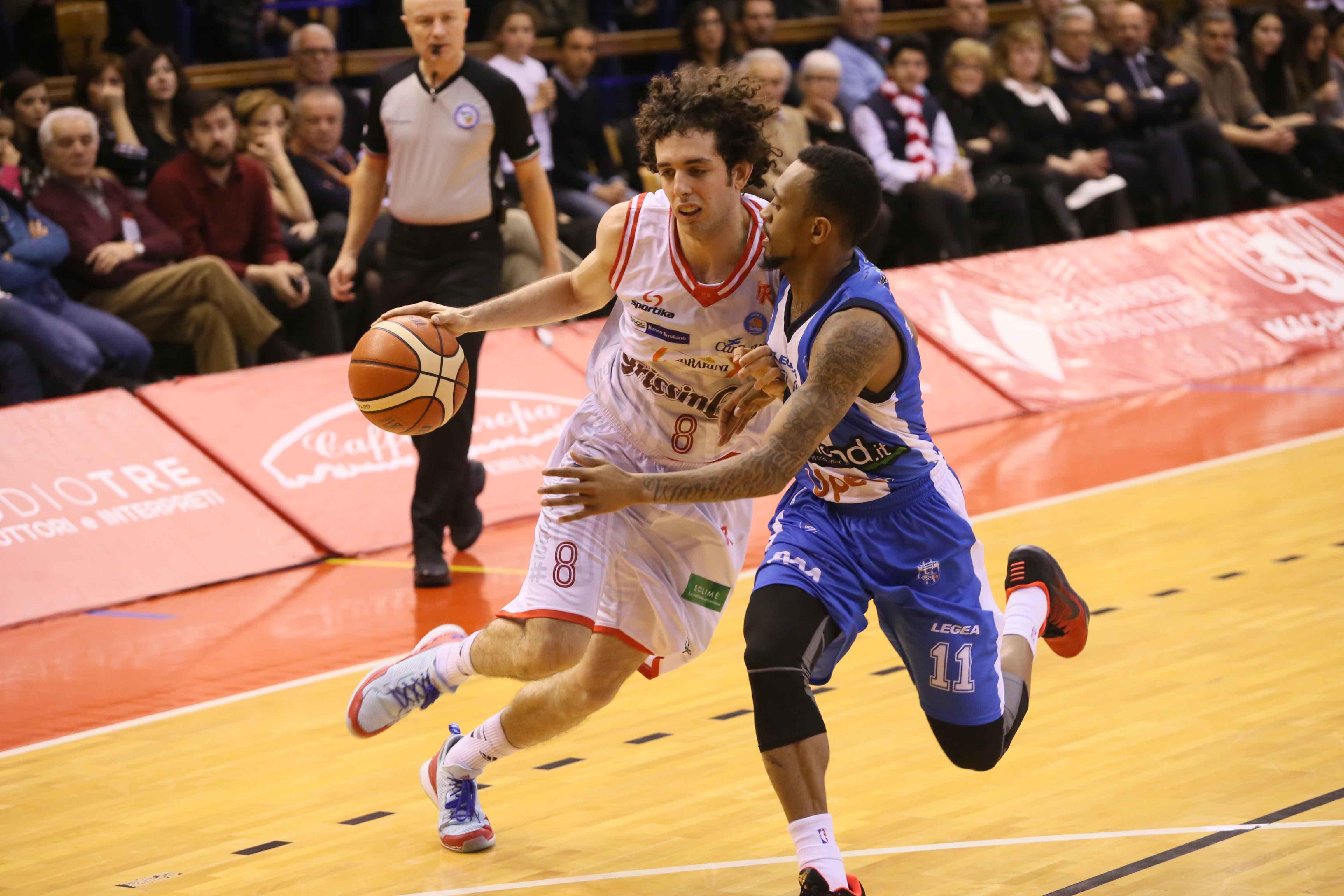 La Grissin Bon batte Capo d'Orlando, ma perde anche Lavrinovic e Veremeenko 