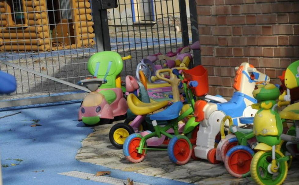 Il Comune: le docenti saranno licenziate 