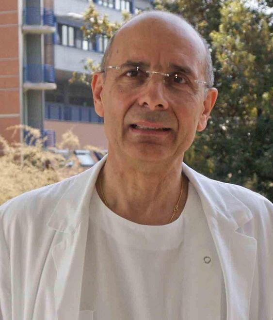 Diventa mamma e ringrazia i medici «Siete stati unici»