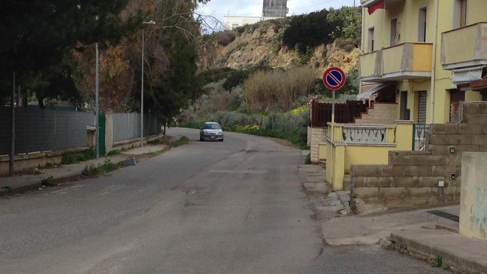 Pericoli per l’assenza di marciapiedi